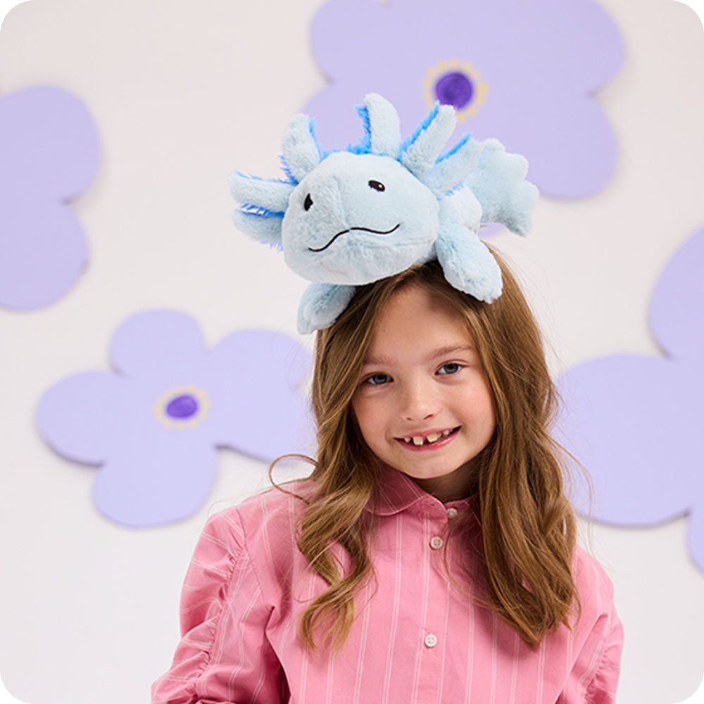 Image 100: blue axolotl lifestyle